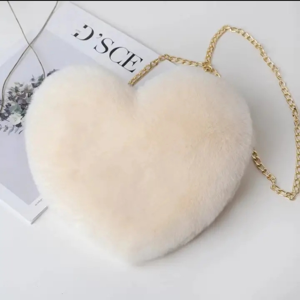 White Heart Shaped Fluffy Shoulder Bag, Fashion Chain Crossbody Bag,